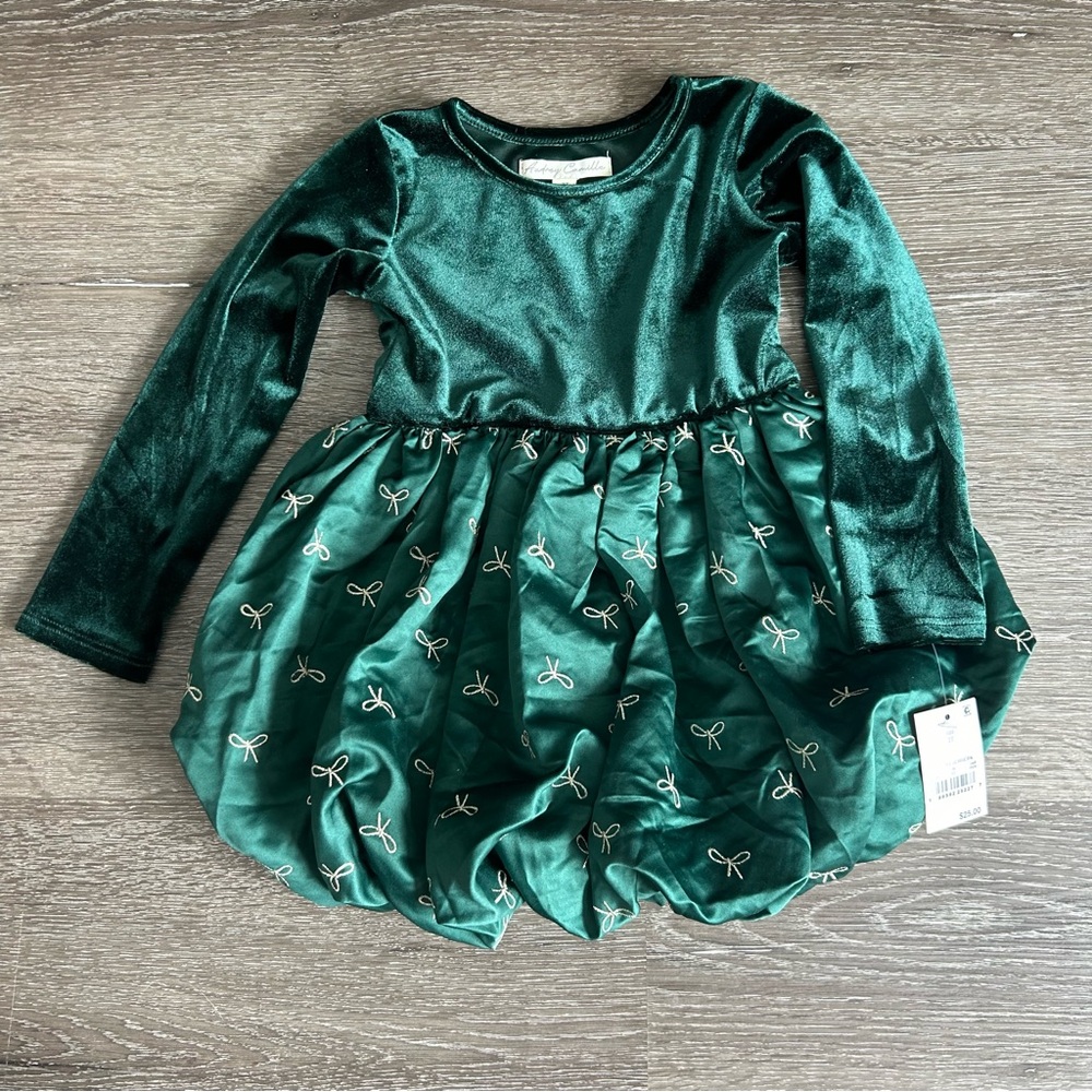 NWT Kids Girls 2T Green Velvety Christmas Holiday Bow Long‎ Sleeve Dress